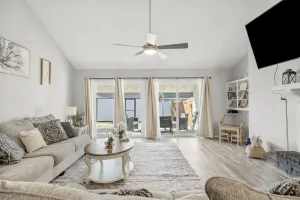 Image of South Tulsa Luxury | 2000ft²•75\"TV•King•BBQ•Yard