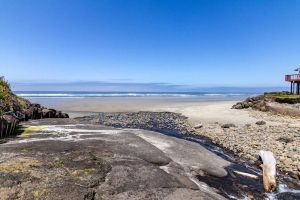 Image of Romantic Studio Home with Ocean Views in Yachats!