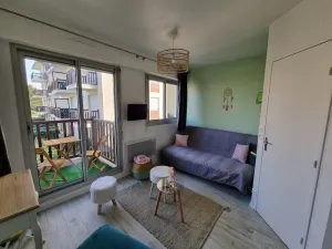 Image of Studio In Front Of Marcel Proust Promenade