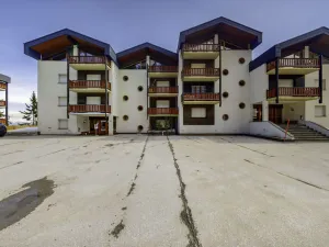 Image of Beautiful apartment for 4 guests with pool, WIFI, balcony, pets allowed and parking