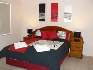 Image of Airconditioned Geraldton Luxury Retreat