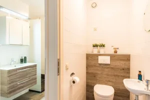 Image of Urlaubsbrise 52 Ameland - schön eingerichtete Wohnung für bis zu 5 Personen - Balkon nach Süden ausgerichtet mit schönem Blick in den Innengarten