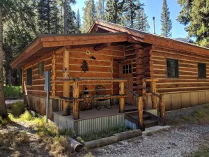 Image of SilverTipCabins---Next to Yellowstone's NE Entrance, Silver Gate, MT