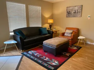 Image of ABQ Uptown Condo near I-40, 2bd\/1ba, AC!