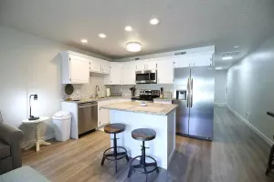 Image of Beautifully Remodeled Condo - Fountain Views