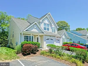 Image of Spacious Beautiful Townhome!