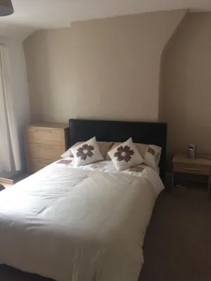 Image of 3 bed house, 5 mins walk from Taunton town centre