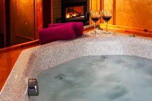 Image of Northern Memories Couples Getaway! Open 24\/7: Jacuzzi\/Grill\/Firepit\/Pet friendly