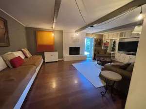 Image of Maple Tree House - 3 miles from stadium, tucked away from traffic