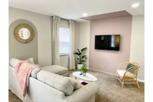 Image of Modern Deco Flat - Mins to Everything❕
