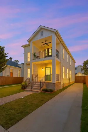 Image of *New* Renovated Gem\/ Parking: Walk 2 Magazine St