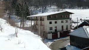 Image of Apartment \/ house 12 people, Pontchéry
