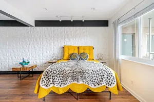 Image of Best Of Nashville - Award Winning, Top Floor Studio and Pool