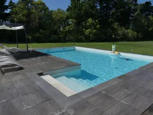 Image of Maison de 300m2 Piscine, Salle de Sport et Salle de Cinéma aux Portes du Lubéron