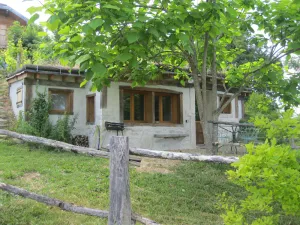 Image of Quiet tree house in the bugey region