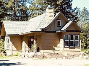 Image of Close to Silverwood, Cozy Cottage Farm in the woods, RV parking, with open space