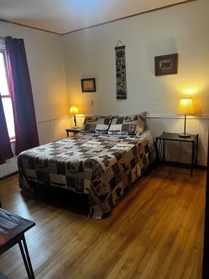 Image of “The Cabin” on French Island