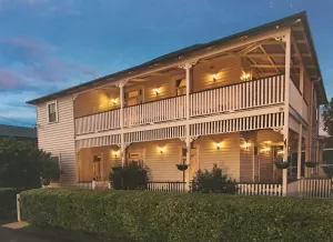 Image of Victorian Home  5 bed 5 bath - Central location 2 mins walk to beach and cafes