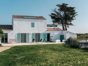 Image of Gîte 4 chambres avec bien-être et terrasses au cœur du Marais Breton - FR-1-426-559