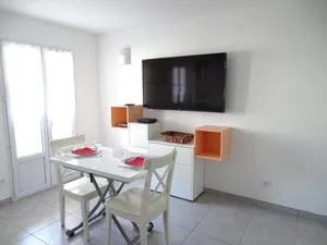 Image of Studio Carline