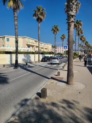 Image of Appartement Dans une Résidence ART Deco!! au Bord de la Plage