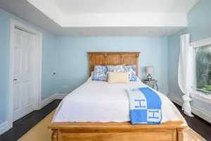 Image of Top Floor 2 Bedroom Private Unit with New Cloud Couch + Office Space!