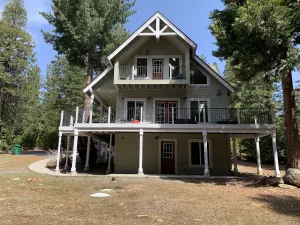 Image of Spacious 3BR + Loft Country Club Lakehouse