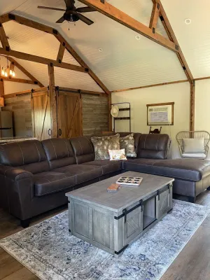Image of Cozy Cabin Retreat located just minutes to Galena, IL & DBQ, IA