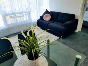 Image of Zig Zag at Henley ~ BEACH ~ DINING ~ WiFi ~Airport