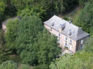 Image of Chateau De Moulin - AS seen on Monsieur Spade TV Show
