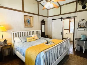 Image of King Size Bed Suite Closest to First Monday Trade Days