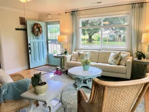 Image of Cottage near Vancouver Lake! Cozy, Clean, & Comfortable w\/ new Pickleball Court!