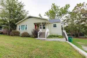 Image of Charming 3-Bedroom Home in Rossville, GA - Family Retreat