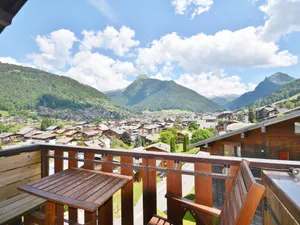 Image of Appartement T4 spacieux à Morzine, 3 chambres, parking, balcons, linge inclus - FR-1-684-3