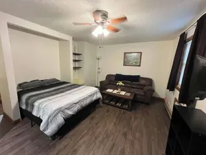 Image of 201 E Veterans St Apt G by Patriot Properties