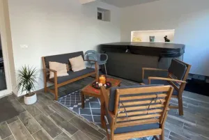 Image of Superb T2 with private Jacuzzi near Disney
