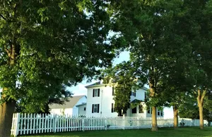 Image of Historic Country Farmhouse for ANY Season!