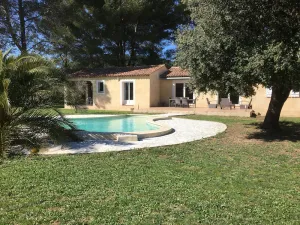 Image of Beautiful villa in La Motte en Provence, 4 bedrooms, swimming pool, air-conditioned