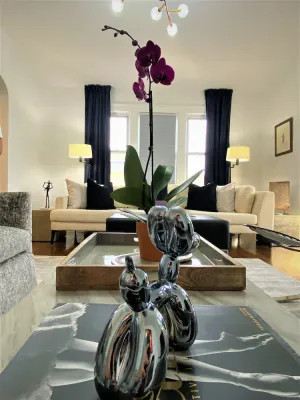 Image of Luxury Designer 2 bedroom+office\/3bed vacation home.