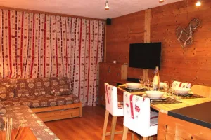 Image of 10m from ski slopes, 3rd floor, balcony, tv, ski locker, 36m², Les Menuires