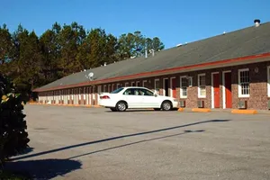Image of Experience Small Town America! Budget-Friendly Accommodation! Free Parking!
