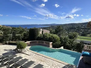 Image of Maison avec Piscine Privée, Climatisation et Vue Mer - FR-1-768-69