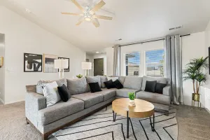 Image of 3B, Firepit, Covered Patio, Near C of I & Freeway