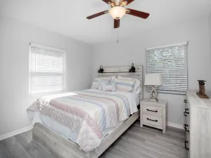 Image of Rent this cute bungalow in the “Southside” area of Jacksonville