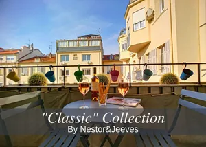 Image of Nestor&Jeeves - SWEETHEART - Hyper center - Close sea and Old Town