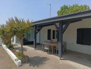 Image of Country house on the Gironde estuary