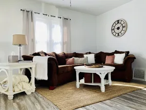 Image of The Chic Shack | Centrally Located 2BR\/1BA Home