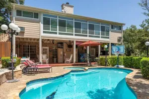 Image of Fun fun Five Bedroom for couples or family