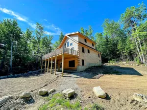 Image of 31R Brand new log home on quiet side street in Bethlehem, close to Main Street! 20 min to skiing