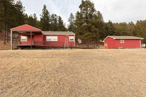 Image of Entire cabin king bed fully stocked kitchen & free parking ideal for long stays!